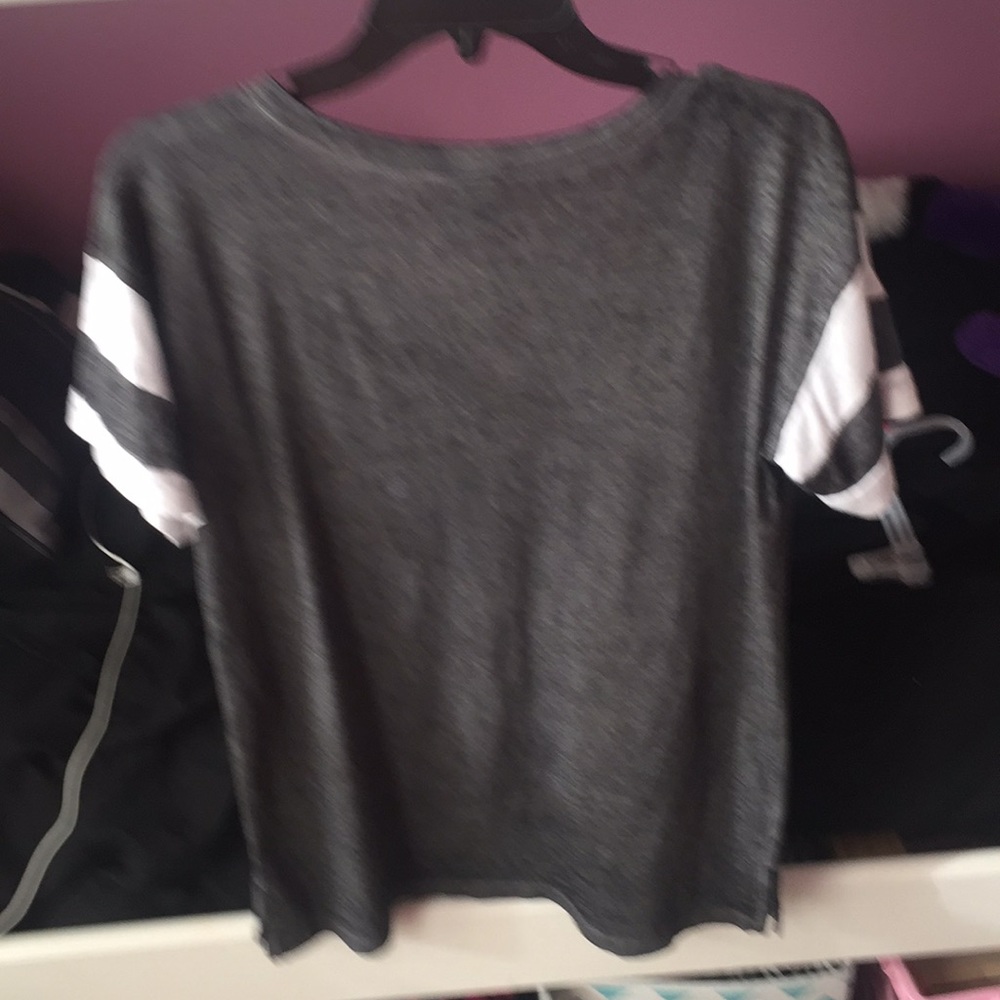 Pink top - Picture 3 of 3